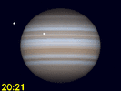 Io, Io's schaduw en Europa gelijktijdig te zien op de schijf van Jupiter