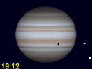 Io's schaduw en Ganymedes' schaduw gelijktijdig te zien op de schijf van Jupiter