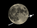 De Maan bedekt SAO 118735
